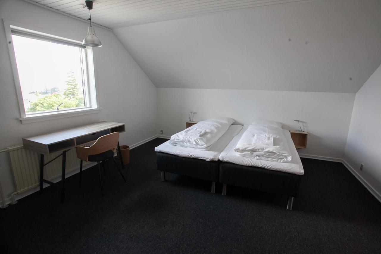 The Bird / Guesthouse / 10 Min Walk Downtown Torshavn Exterior photo