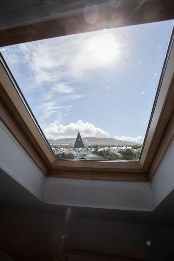 The Bird / Guesthouse / 10 Min Walk Downtown Torshavn Exterior photo