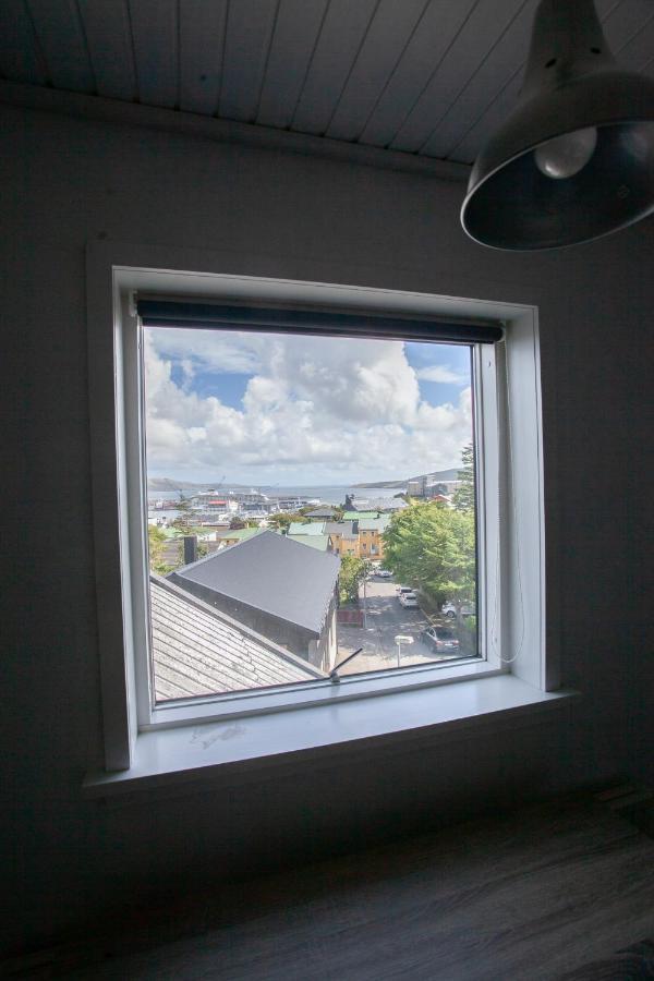 The Bird / Guesthouse / 10 Min Walk Downtown Torshavn Exterior photo